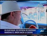 'El guayaquileño', un auto clásico que enorgullece a los transeúntes