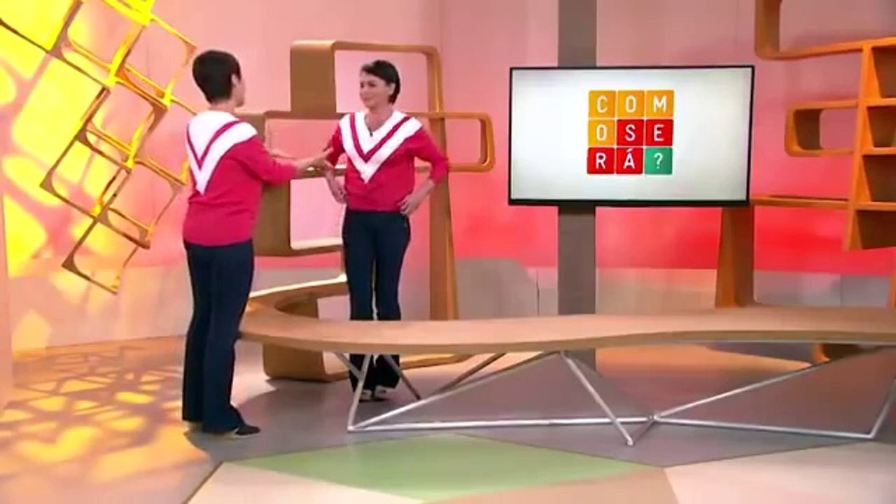 Sandra Annenberg cai na gravação do programa