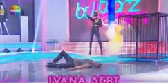 Ivana Sert'ten Vahşi Kedi Dansı
