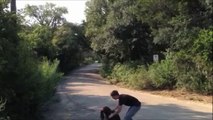 Grosse grosse chute à skateboard