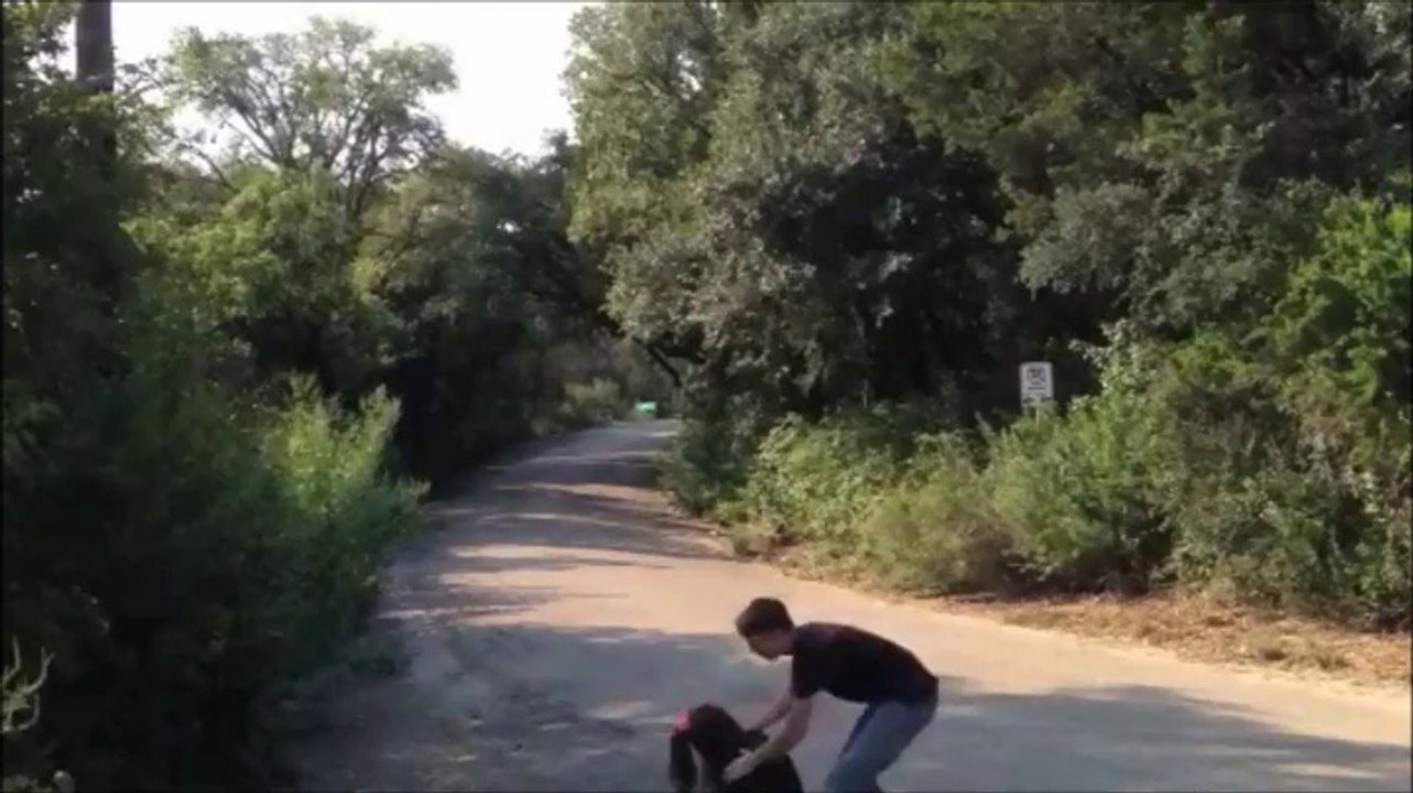 Grosse grosse chute à skateboard
