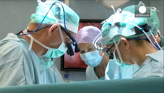 به دنیا آمدن نخستین نوزاد از رحم پیوندی و بازگشت امید برای مادر شدن