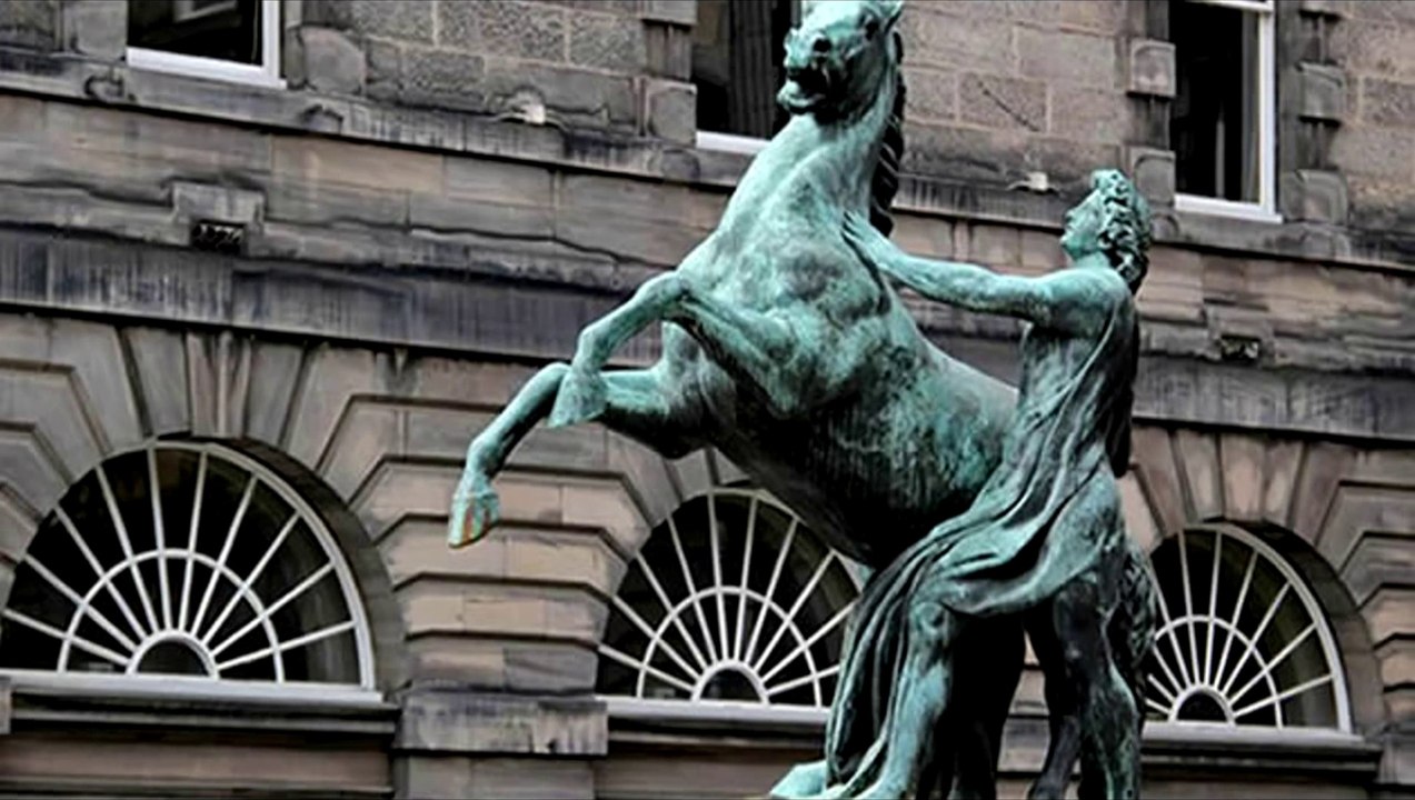 Descubren en Grecia una tumba que sería de Alejandro Magno