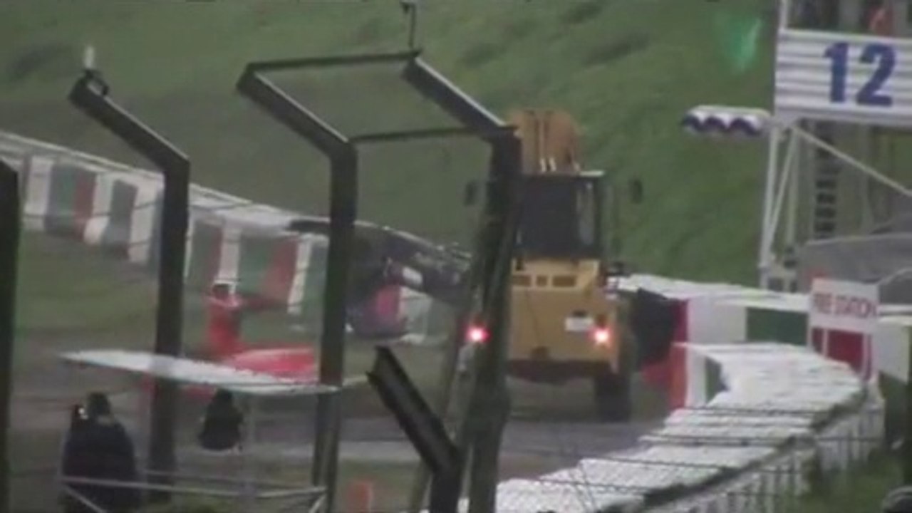 Jules Bianchi Crash: Formula 1 Japanese Grand Prix