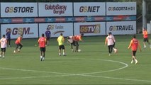 Galatasaray Derbi Hazırlıklarına Eksik Devam Etti