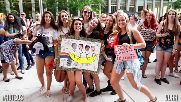 Justin Wins Selena Gomez Back- - Ariana Grande 'Love Me Harder' Video First Look (DHR)