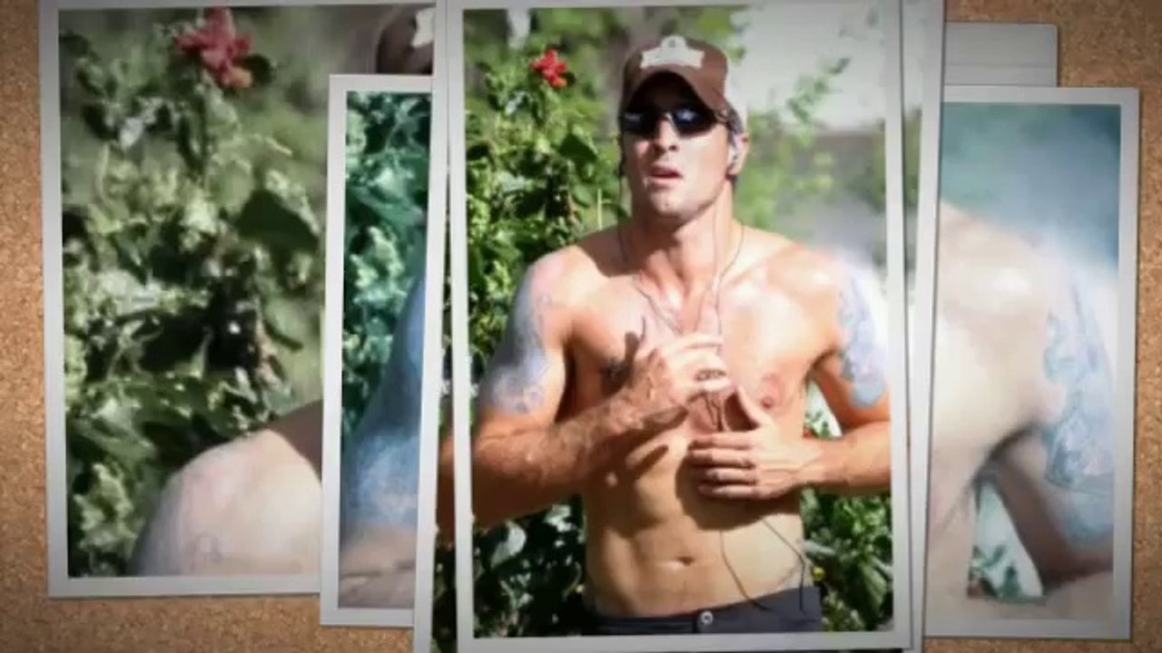 Alex O'loughlin - Supersexual 2