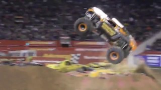 Epic Monster Truck Freestyle - How To Destroy A Truck