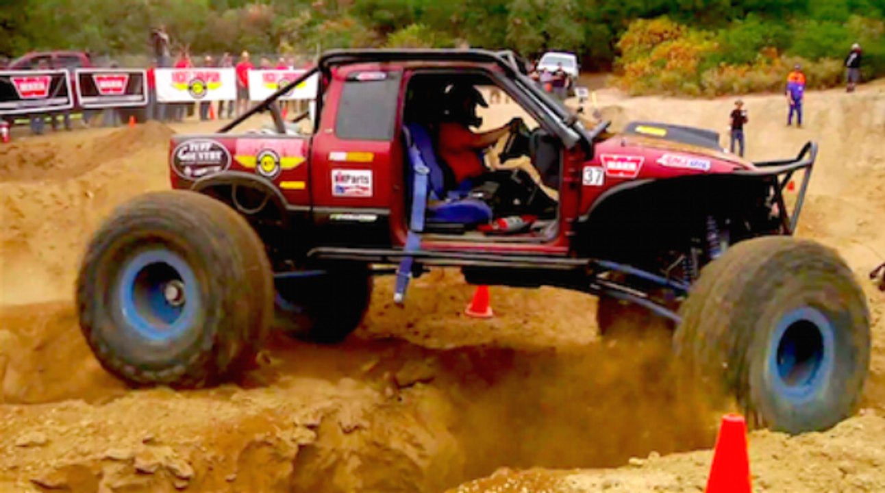The Tow Test and Frame Twister! - Top Truck Challenge 2014