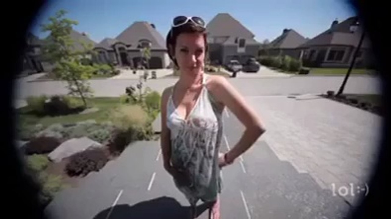 How to arrest a thief with the help of beautiful girls watch video.