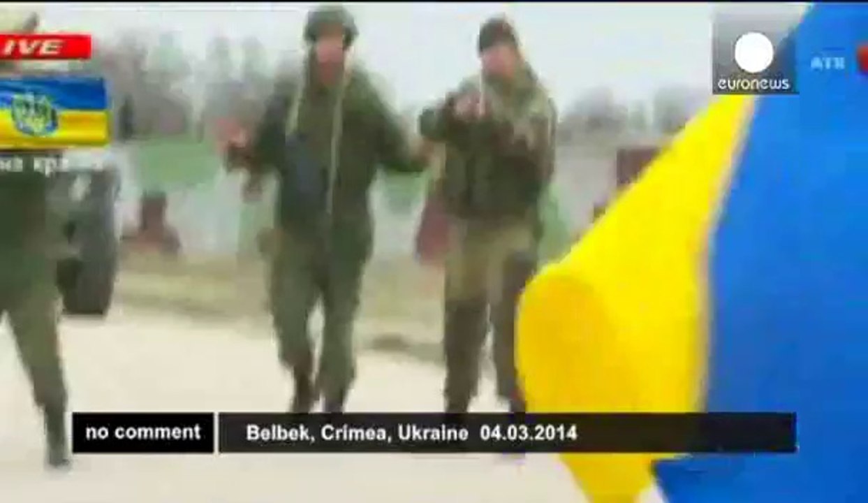 cuoc-doi-dau-o-can-cu-quan-su-ukraine (Toyota camry , Toyota altis, Toyota vios, Toyota innova , Toyota fortuner)