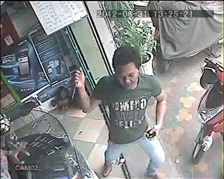 cuop-iphone-4 (Toyota camry , Toyota altis, Toyota vios, Toyota innova , Toyota fortuner)