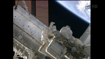 Reparan estación espacial internacional