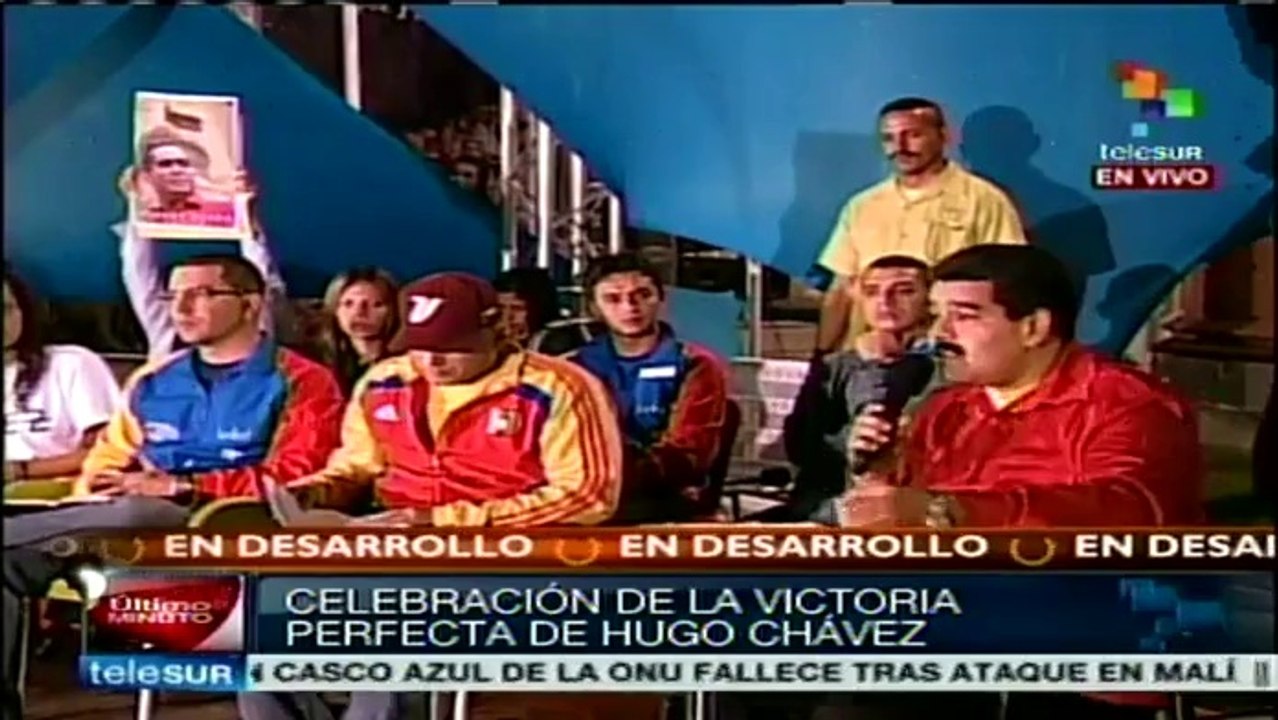 Venezuela: lanza Maduro "Misión Jóvenes de la Patria Robert Serra"