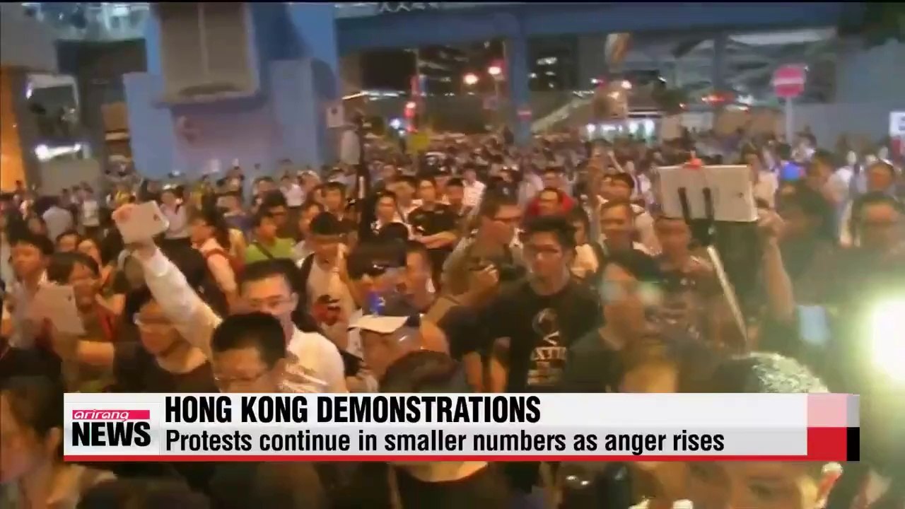 Hong Kong's top officials, student leaders to launch formal dialogue on Friday