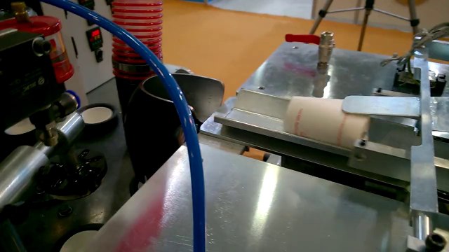 %100 YERLİ ÜRETİM KARTON BARDAK MAKİNESİ ÇALIŞIRKEN