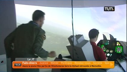 Un simulateur d'avion de chasse