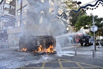 Kobani Protestoları: 12 Ölü, 5 İlde Sokağa Çıkma Yasağı