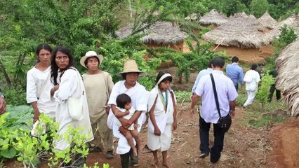 Les foudres du ciel sur une tribu isolée en Colombie