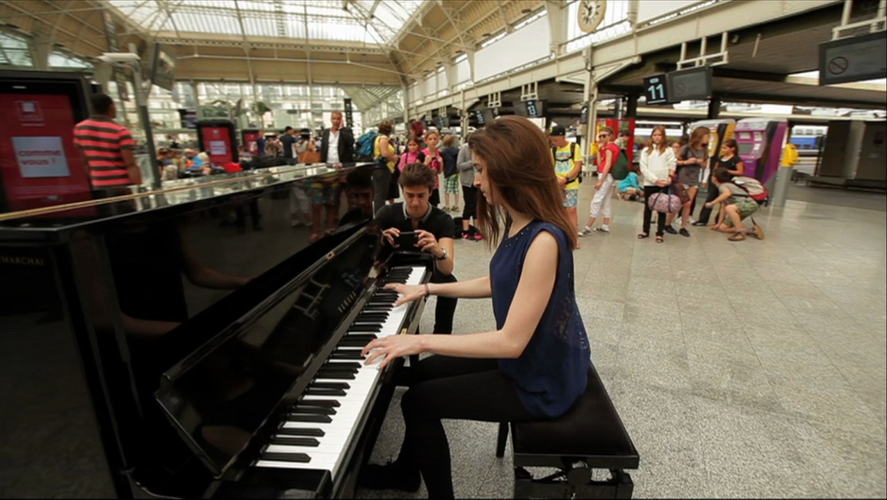 Concours piano dans 100 gares #AVousDeJouer