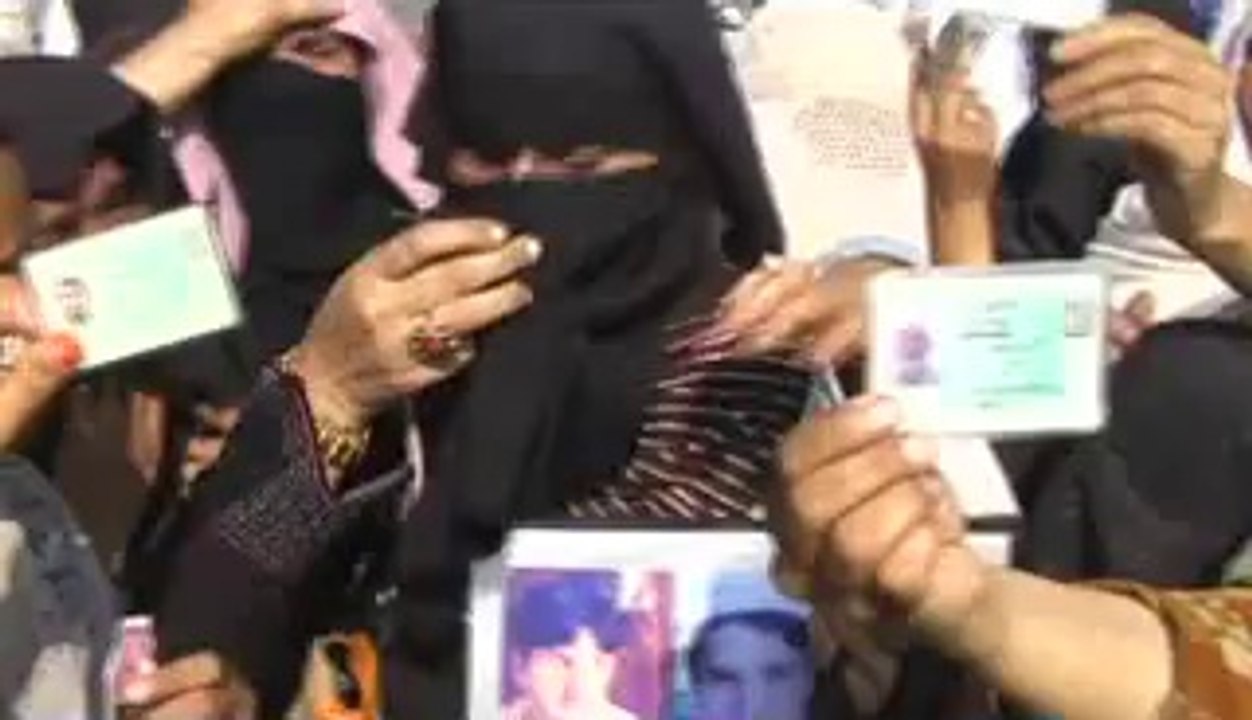 women protest against missing person in swat 11 Oct 13