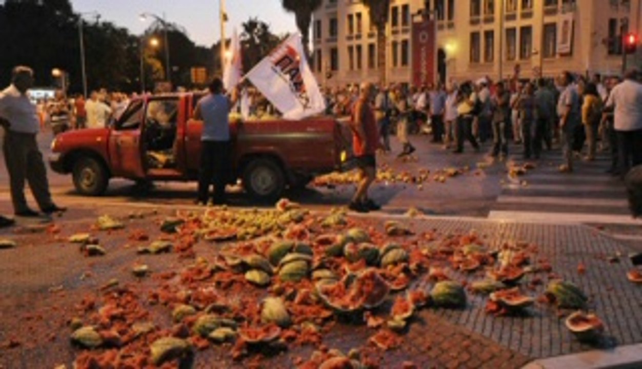 damit niemand abhaut aus Deitschland