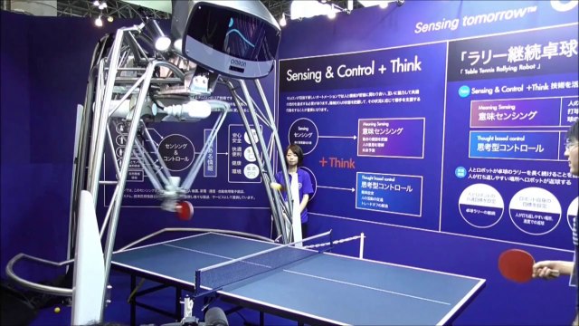 Tischtennis-Roboter und intelligente T-Shirts aus Japan