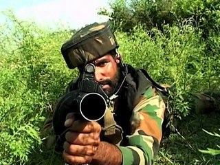 Индийцы бегут от пакистанской границы