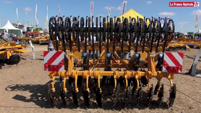 Semis : Agrisem Maximulch 3 porté et trémie frontale DSF 1000