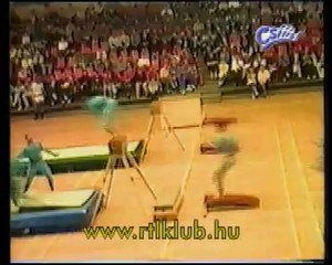 funny - sports bloopers - gym pile up