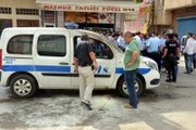 Adana'da Polis Aracına Molotof Bombası Atıldı, 2 Polis Yaralandı