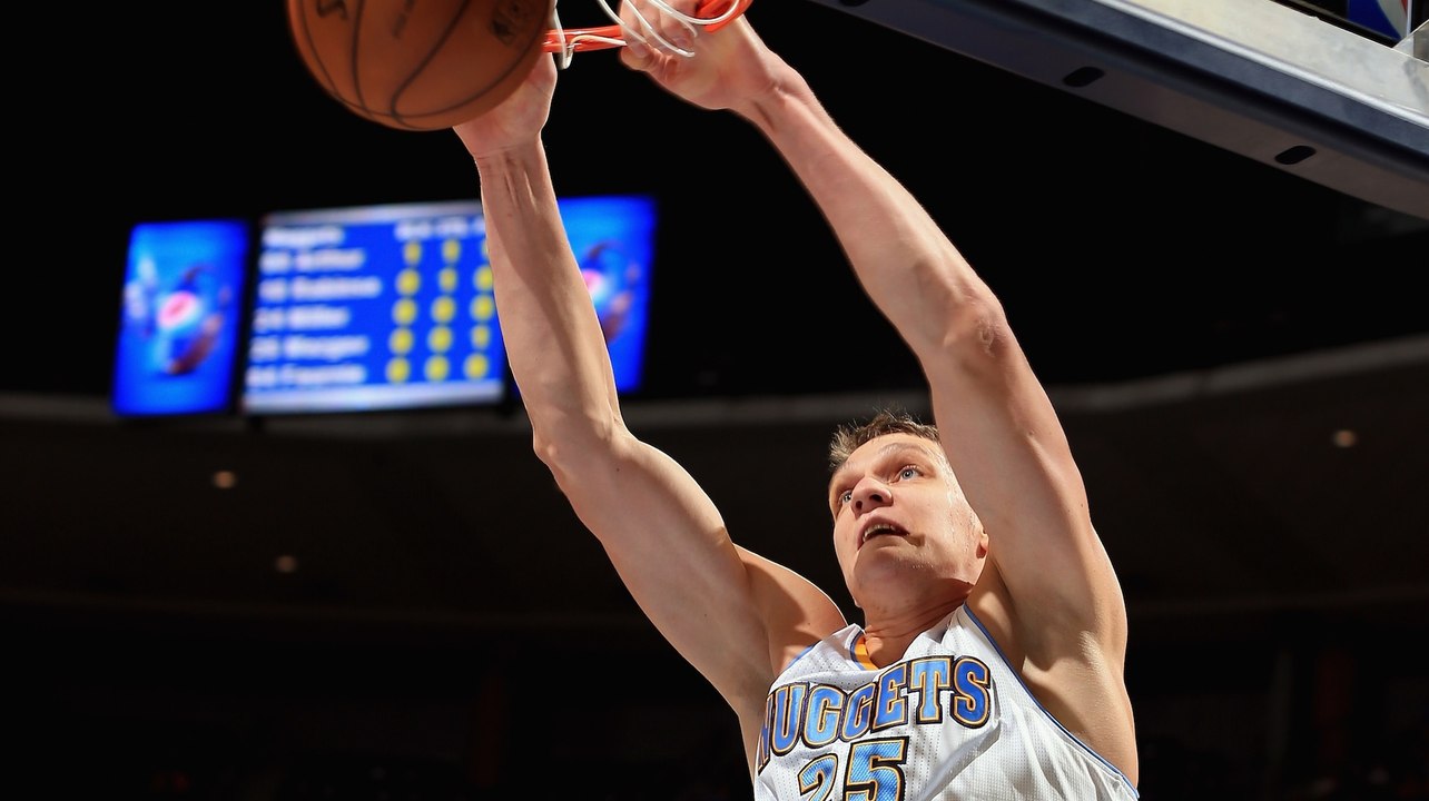 Nuggets' Timofey Mozgov Tries to Dunk, Gets Rejected Hard by the Rim
