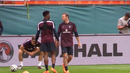 Rooney has Greaves in his sights