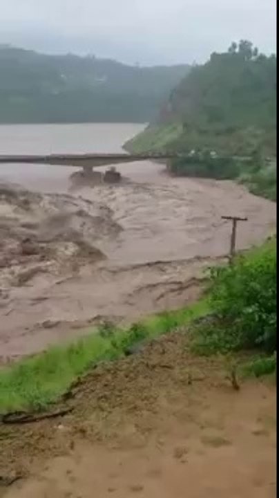 Extreme Flood in Poonch River at Gulpur Azad Kashmir 2014 flood