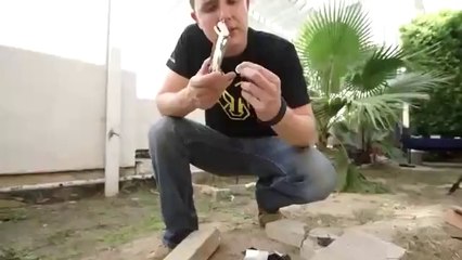 iPhone 6 Plus'ı Sıvı Azotun İçine Koyup Parçalamak