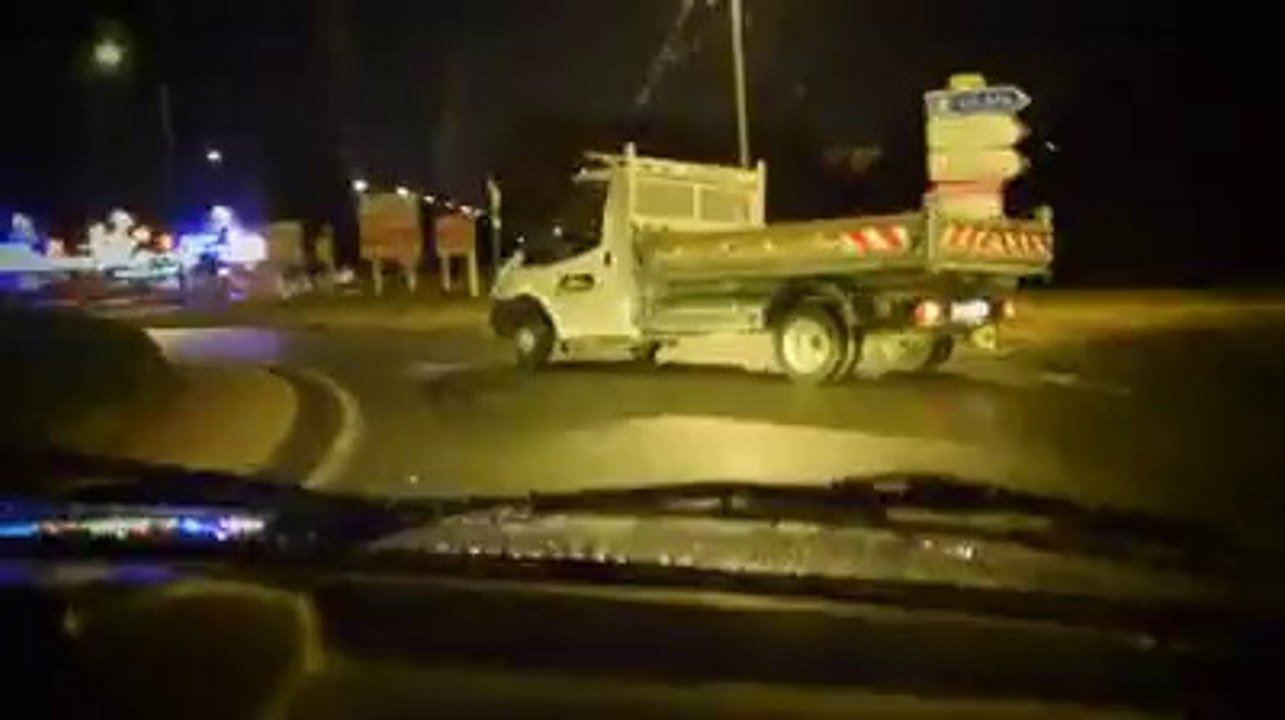 Faire du Drift avec un camion-benne de location!