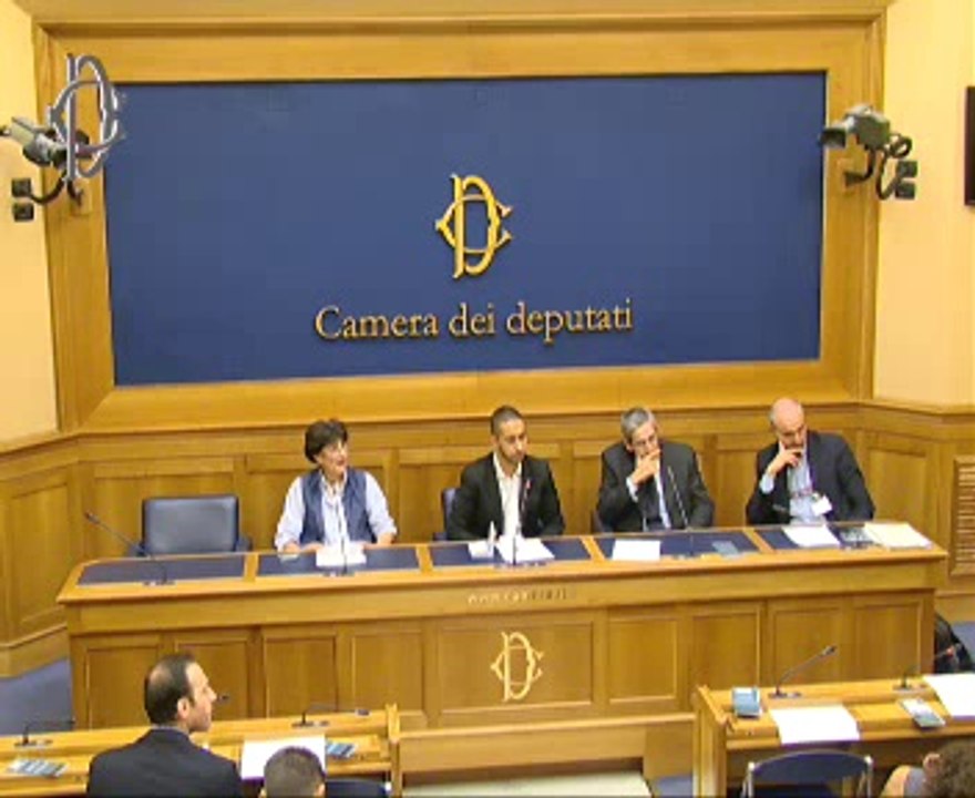 Roma - Conferenza stampa di Khalid Chaouki (08.10.14)