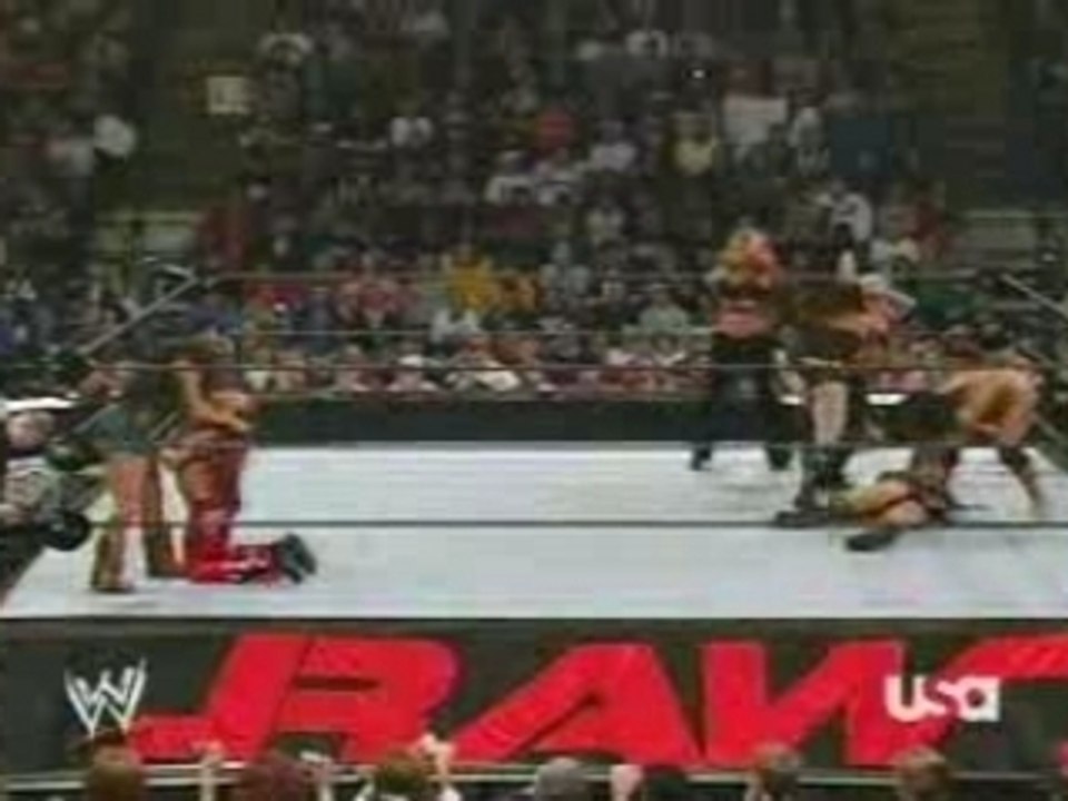 Mickie James vsvs. Ashley vs. Maria