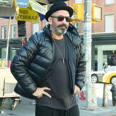 Cem Yılmaz: Türkiye'de Özgür Değilim