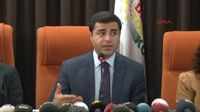 Hdp Eşgenel Başkanları Diyarbakır'da Basın Toplantısı Düzenledi 5