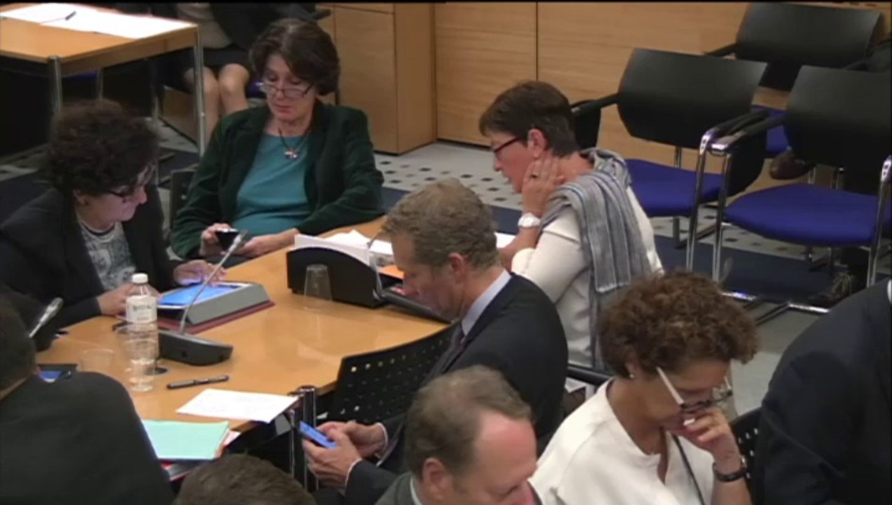 Com Lois 8 oct 2014 Numérique et droits fondamentaux