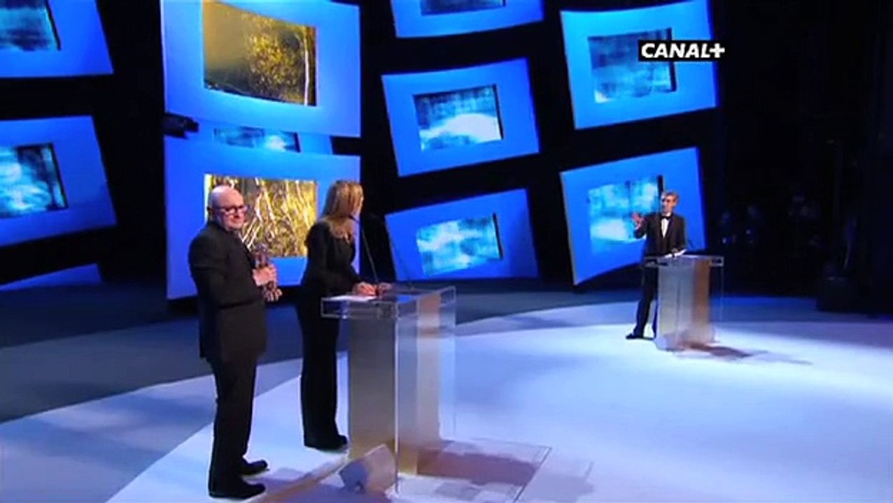 Mathilde Seigner aux César 2012 _ un comportement jugé déplacé