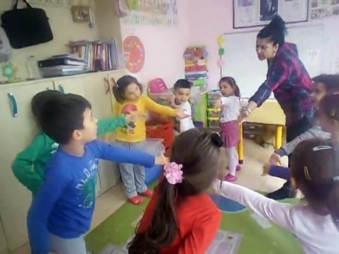 Okul öncesi Müzikli oyun Jimnastik Acıbadem Uçan Balon Anaokulu