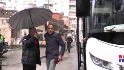 Mersin İdmayurdu Yöneticileri ve Futbolcuları, Özgecan'ın Ailesini Ziyaret Etti