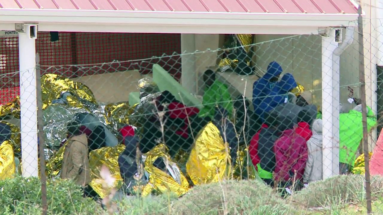 Flüchtlingslager auf Lampedusa platzt aus allen Nähten