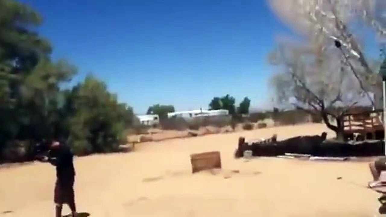 Une cascade en moto qui tourne mal