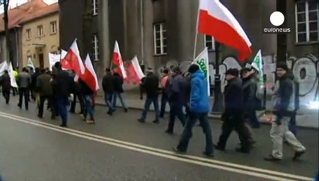Polonia: agricoltori protestano contro il governo. Basta sanzioni contro la Russia