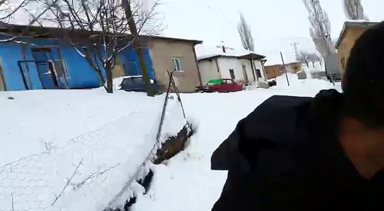 Mahmutlu Koyu Motor ile Karli Yollari Acma