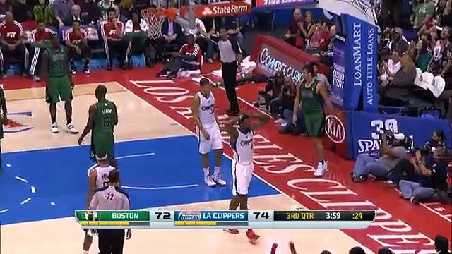 Blake Griffin POSTERIZES Kris Humphries on 1_8_14