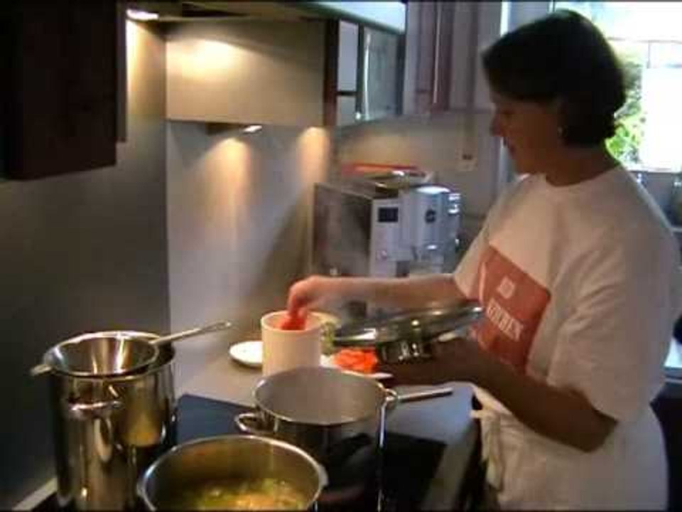 Red Kitchen - Folge 39: Hühner-Nudel-Eintopf